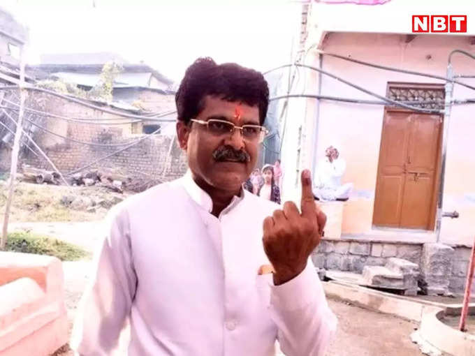 बीजेपी के अरुण ने कांग्रेस के हुकुम सिंह को 28 वोटों से हराया