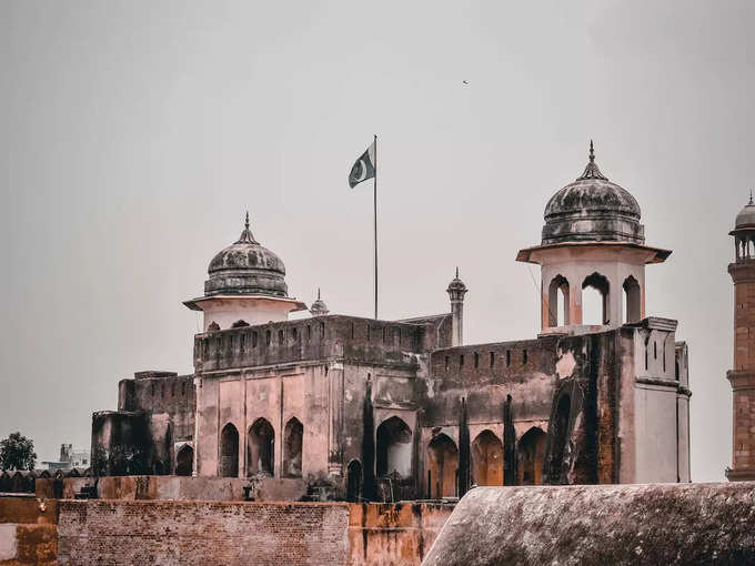 लाहौर किले के अंदर बना है लव मंदिर 