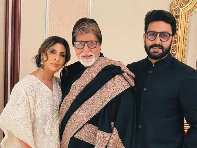 Amitabh bachchan with abhishek and shweta