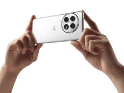शाओमी-सॅमसंगची डोकेदुखी वाढवण्यासाठी आला दणकट OnePlus 12; सर्वात मोठ्या बॅटरीसह शक्तिशाली प्रोसेसर