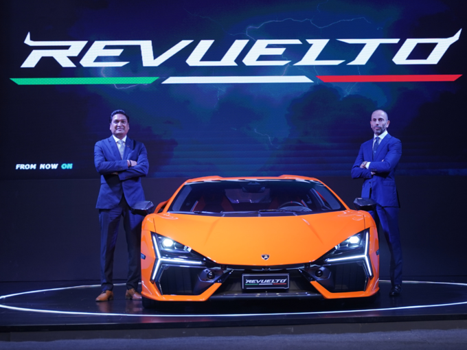 Lamborghini Revuelto: हवा से बातें करती है