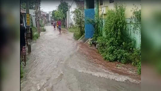 கோவையில் கனமழை கொட்டித்தீர்த்தது...குளங்கள் அனைத்தும் நிரம்பியதால் சாலையில் ஓடிய வெள்ளம்! பொதுமக்கள் கடும் அவதி!