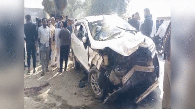 लखनऊ-बलिया हाइवे पर कार ने ई-रिक्शा को मारी जोरदार टक्कर, शख्स की मौत, 4 घायल