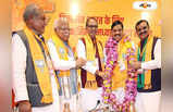 Madhya Pradesh New CM: মা দিয়েছিলেন বিশেষ শর্ত, বাড়িতে রাজনীতির আলোচনায় ঘোর আপত্তি, জানুন মধ্য প্রদেশের নয়া মুখ্যমন্ত্রীর অজানা দিক