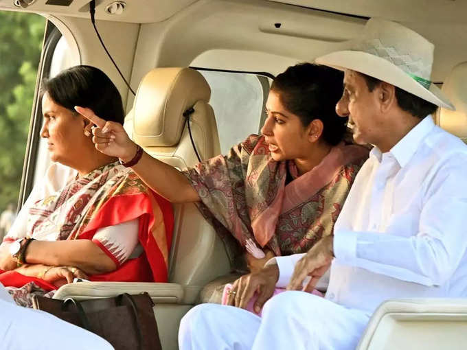 smita sabharwal with KCR