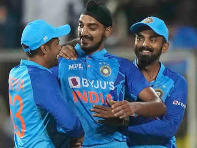 पहिल्या वनडे सामन्यात भारताचा दक्षिण आफ्रिकेवर टी-२० विजय, अर्शदीप आणि साई ठरले शिल्पकार