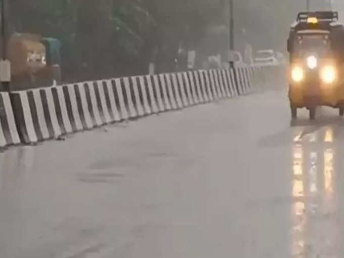 इन इलाकों में मूसलाधार बार‍िश 