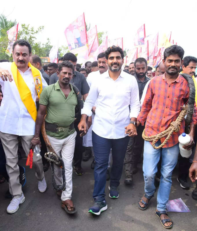 లోకేష్ యువగళం పాదయాత్రలో నంద‌మూరి-నారా కుటుంబ‌స‌భ్యులు