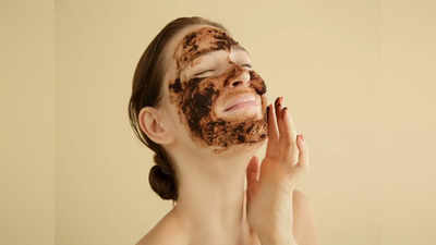 Face scrubs for Glowing skin: తేనెలో ఇది మిక్స్‌ చేసి స్క్రబ్‌ చేస్తే.. టాన్‌, మృతకణాలు తొలగుతాయి..!