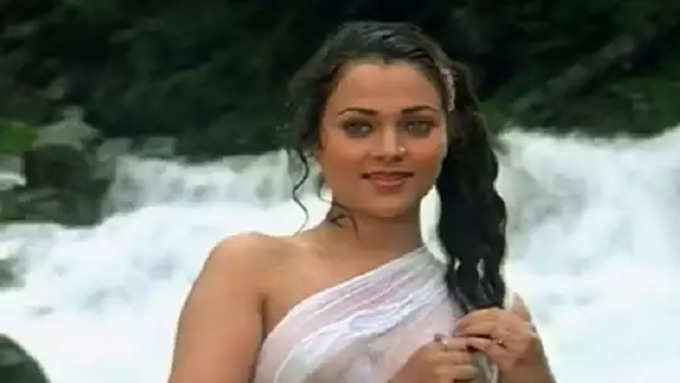 राम तेरी गंगा मैली सिनेमातून रातोरात स्टार झालेल्या अभिनेत्री