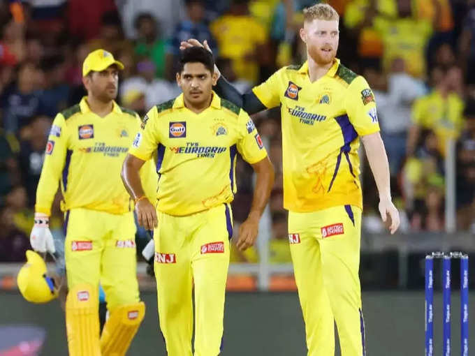 ​1. చెన్నై సూపర్ కింగ్స్ (CSK)