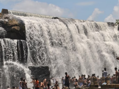 குமரியில் பெய்த கனமழை; நான்காவது நாளாக திற்பரப்பு அருவியில் குளிக்க தடை!