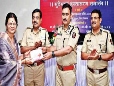 Pune News: ‘सौभाग्याचे लेणे’ मिळताच तरळले अश्रू, पिंपरी-चिंचवड पोलिसांनी गुन्ह्यांचा लावला छडा