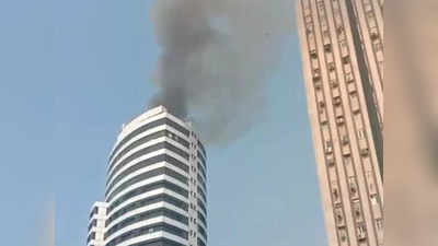 दिल्ली के कनॉट प्लेस की गोपालदास बिल्डिंग में आगः धू-धू कर जल रहे 9, 10, 11 फ्लोर, जानिए क्या है हाल