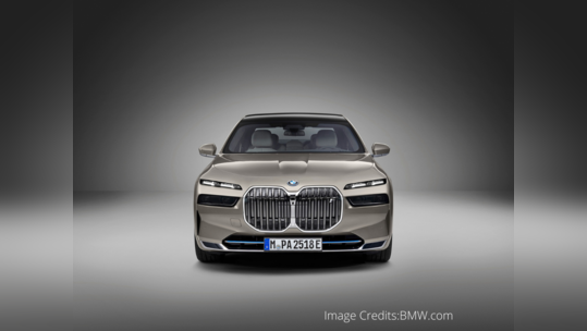 BMW 7 Series: இந்த ஆண்டின் சிறந்த பிரீமியம் கார்! மெர்சிடிஸ் சாதனை முறியடிப்பு!