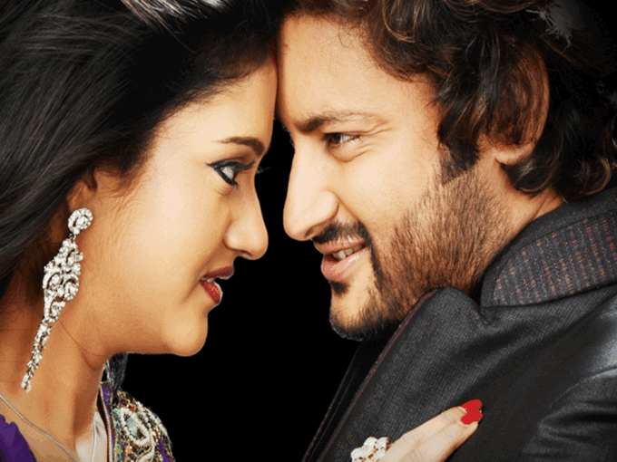 ​कौन हैं अनुभव मोहंती?​