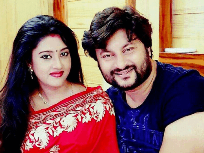 ​कौन हैं वर्षा प्रियदर्शनी?​