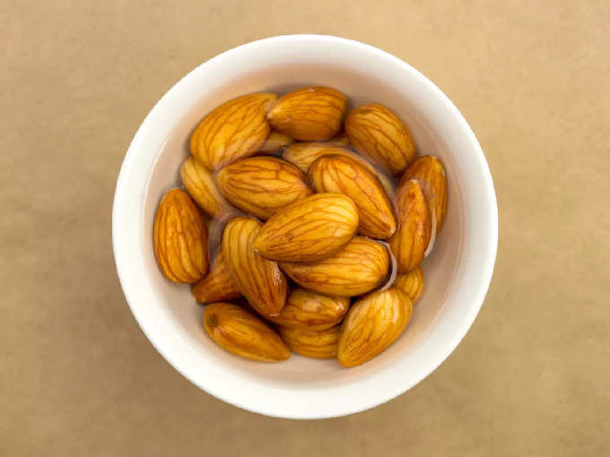 soaked almonds with water