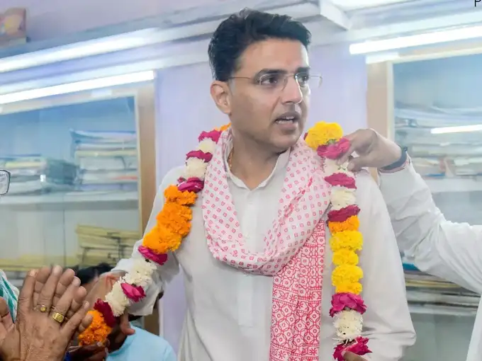 क्या जानबूझकर सचिन पायलट को राजस्थान से दूर भेजा गया?