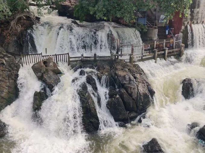 ​கைகொடுத்து உதவிய கனமழை