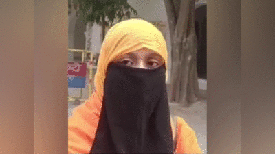 भगवा स्‍टोल पहनने पर भाइयों ने घर से निकाल दिया! कानपुर की मुस्लिम महिला ने लगाए बड़े आरोप