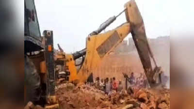 Haridwar News: अलाव के पास सेंक रहे थे हाथ, तभी भरभराकर गिर पड़ी दीवार, 6 लोगों की मौत