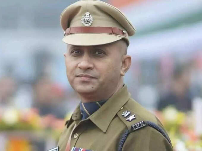 फिलहाल राजनीति में शामिल नहीं हो रहा फिलहाल राजनीति में शामिल नहीं हो रहा