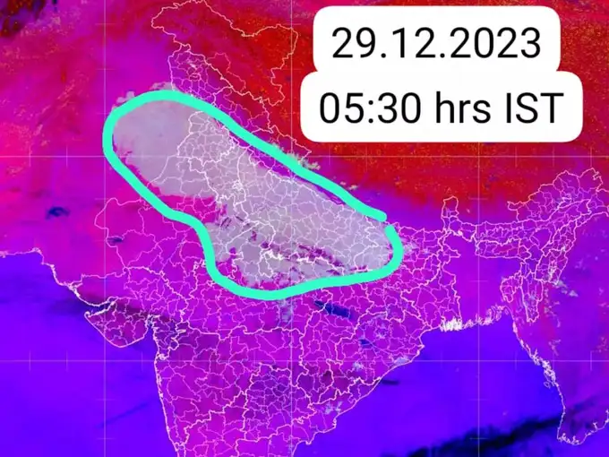 पूरे उत्तर भारत में कोहरे की चादर