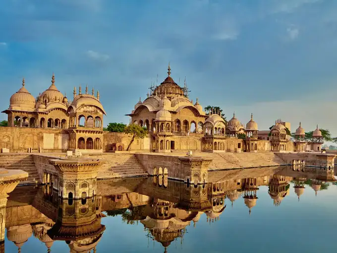 वृंदावन कैसे पहुंचें?