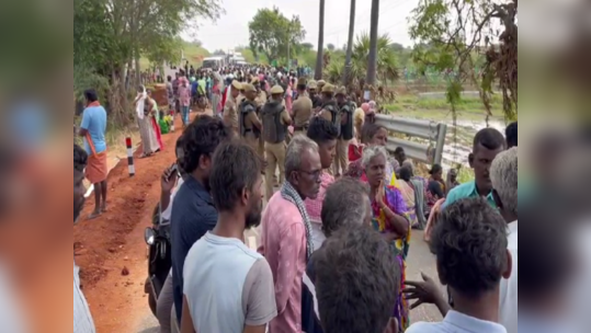 தூத்துக்குடியில் இளைஞரை சரமாரியாக வெட்டி வீசிய மர்ம கும்பல்; நெல்லை - திருச்செந்தூர் சாலையில் மறியல் போராட்டம்!