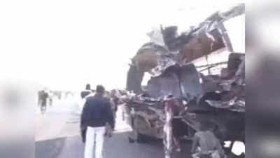 Assam News: असम के गोलाघाट में बस-ट्रक में भयानक टक्कर, 12 लोगों की मौत, 25 अन्य घायल
