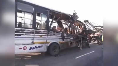 Big Accident: आसाममध्ये भाविकांच्या बसला ट्रकची धडक, १२ जणांचा मृत्यू, २५ जखमी