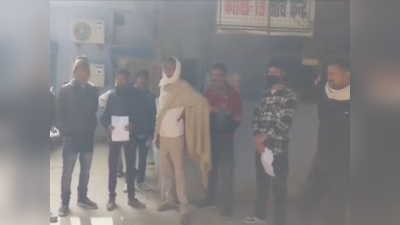 बिहार: बढ़ते कोरोना के बीच बेगूसराय में जांच बंद, स्वास्थ्य समिति ने 30 टेक्नीशियन को हटाया