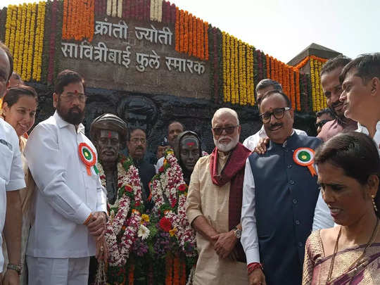 सावित्रीबाई फुले यांच्या जन्मभूमीत भव्य स्मारक उभारणार, १० एकर जमीन खरेदी,१०० कोटींचा खर्च करणार: एकनाथ शिंदे