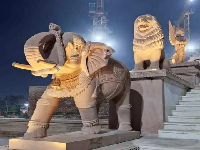 राम मंदिर के सिंहद्वार पर सबसे आगे दिखेंगे गज