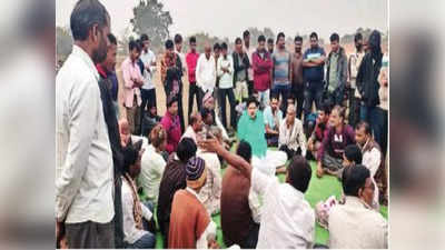 Gondia News: पयले परयायी रस्ता बांदून पायजे! बिरसीतील कामावरुन गावकऱ्यांचे धरणे आंदोलन
