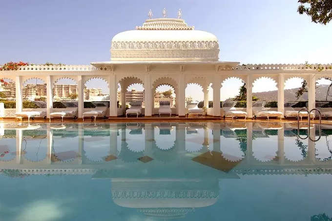 ताज लेक पैलेस उदयपुर के बारे में 