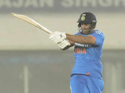 धोनीच्या लाडक्या खेळाडूने भारताला जिंकवला पहिला टी-२० सामना, मालिकेत घेतली दमदार आघाडी