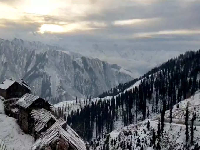 कश्मीर में पारा -4.3 डिग्री पहुंचा