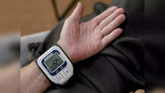 Amazon Sale में बेहद कम हो गई है इन Blood Pressure Monitors की कीमत, अभी करें खरीदारी, झट से मिलेगी एक्यूरेट रीडिंग