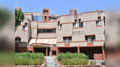 IIT कानपुर में ये क्‍या हो रहा है? अब PhD छात्रा ने लगाई फांसी, 1 महीने में तीसरे सुसाइड केस से हड़कंप