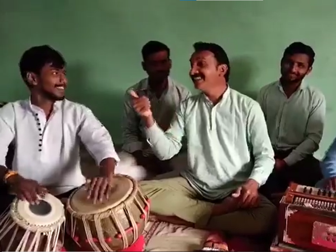 कशी गायली इंग्रजी कविता?