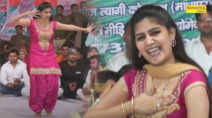 Sapna Dance: हापुड़ में सपना चौधरी ने गिराई बिजली, गुलाबी सूट में तड़कता-भड़कता डांस देख बावरे हुए लोग 