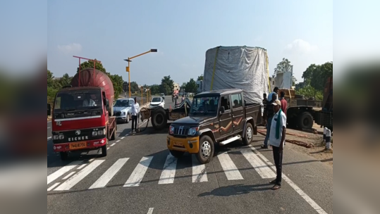 நடுவழியில் நின்ற லாரி... கரூர் திருச்சி தேசிய நெடுஞ்சாலையில் கடும் போக்குவரத்து நெரிசல்!