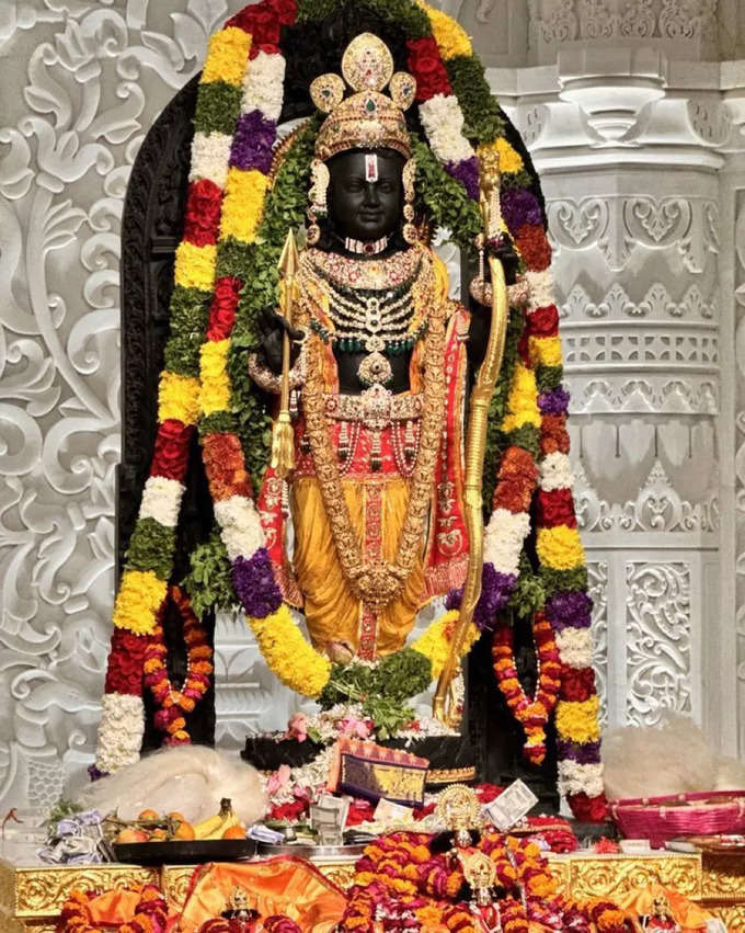 Balak Ram - అయోధ్య మందిరంలో ప్రాణప్రతిష్ఠ తర్వాత బాల రాముడి విగ్రహం