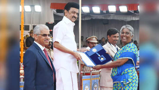 குடியரசு தின விழா 2024: விருதுகள் வழங்கி சிறப்பித்த முதல்வர் ஸ்டாலின்