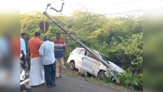 திருநள்ளாறு கோவிலுக்கு சென்று வீடு திரும்பிய குடும்பத்தினர்; காரைக்காலில் மின்கம்பம் மீது கார் மோதி விபத்து!