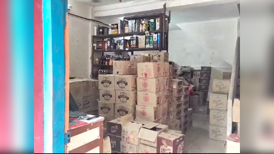 Theft in Bevco Outlet: ബിവറേജസ് ഔട്ട്ലെറ്റിൽ മോഷണം; മദ്യക്കുപ്പികൾ മോഷണം പോയി, സിസിടിവി ഡിവിആറും കള്ളൻ കൊണ്ടുപോയി