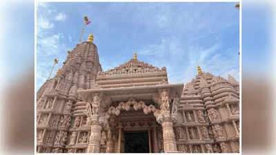 BAPS Hindu Temple in Abu Dhabi: അബുദാബിയിലെ ബാപ്സ് ഹിന്ദു മന്ദിർ  അകത്തെ തൂണുകളിലും മച്ചിലും ഉള്ള ശിൽപങ്ങൾ എന്തെല്ലാം