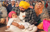 पंजाब सीएम भगवंत मान की पत्नी गुरप्रीत कौर की गोद में क्यूट बेबी, देखें वायरल तस्वीरें